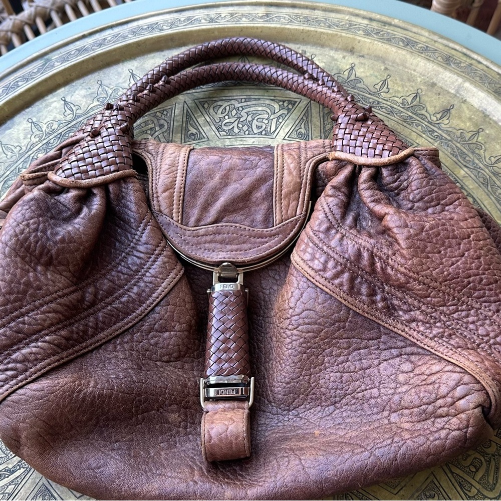 AUTHENTIC FENDI SPY BAG MED COGNAC